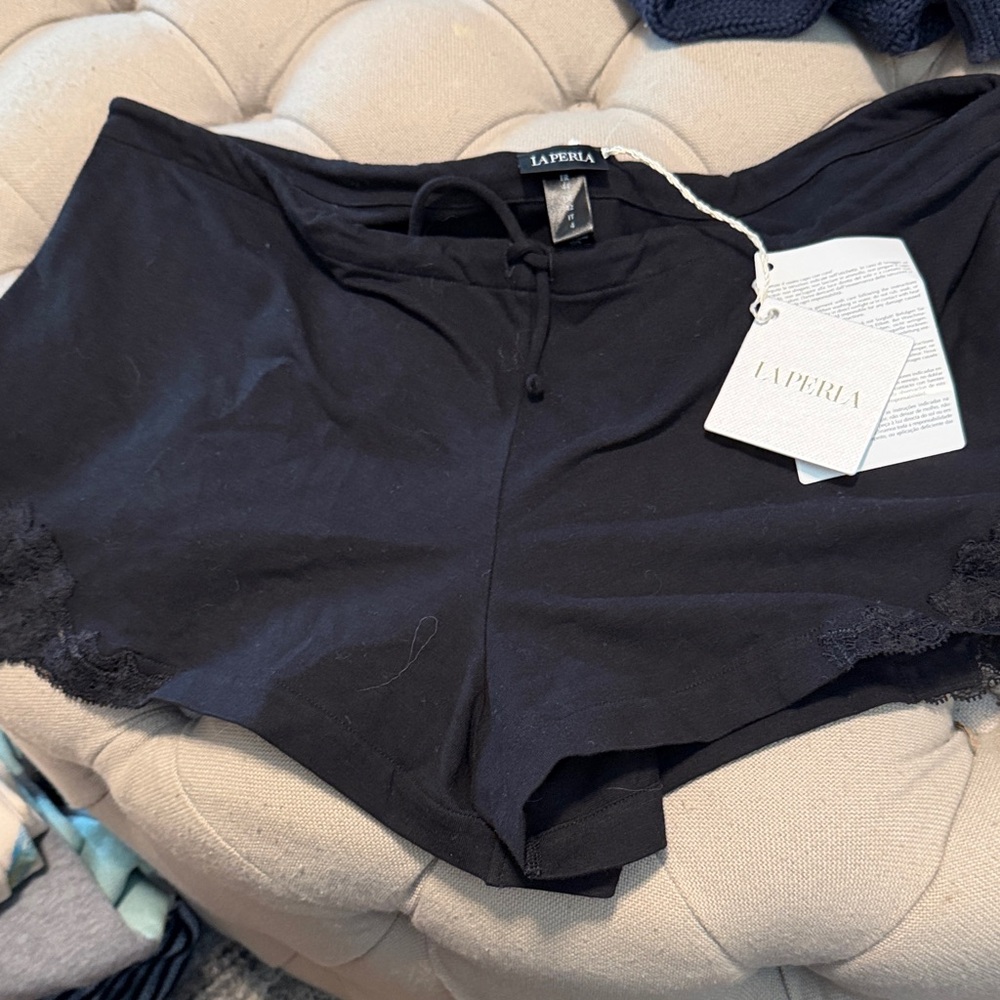 La Perla Elegant Black Lace Shorts
